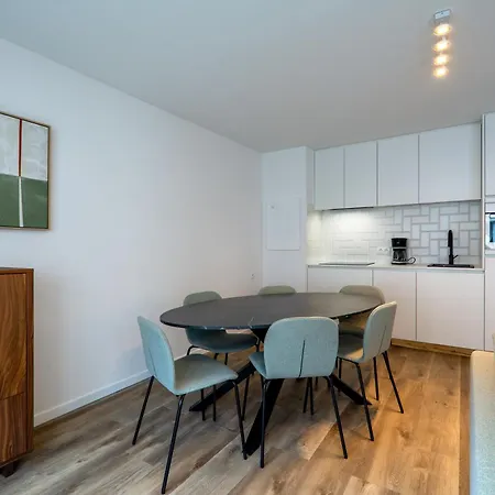 Residentie Miguel - Sea View And Underground Parking アパート *